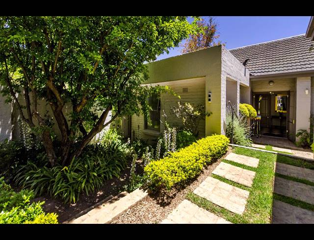 3 BEDROOM HOUSE RENTED IN FOREST TOWN